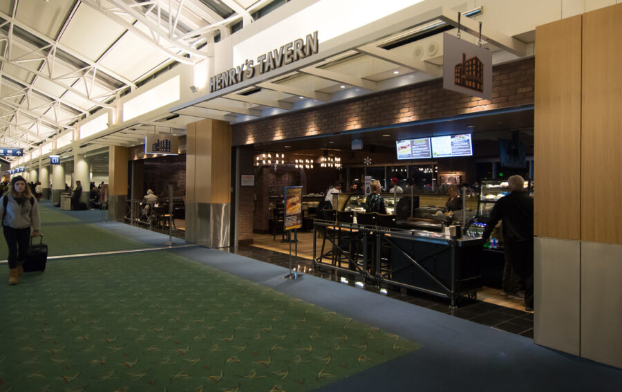 Henry’s Tavern PDX Airport photo 5